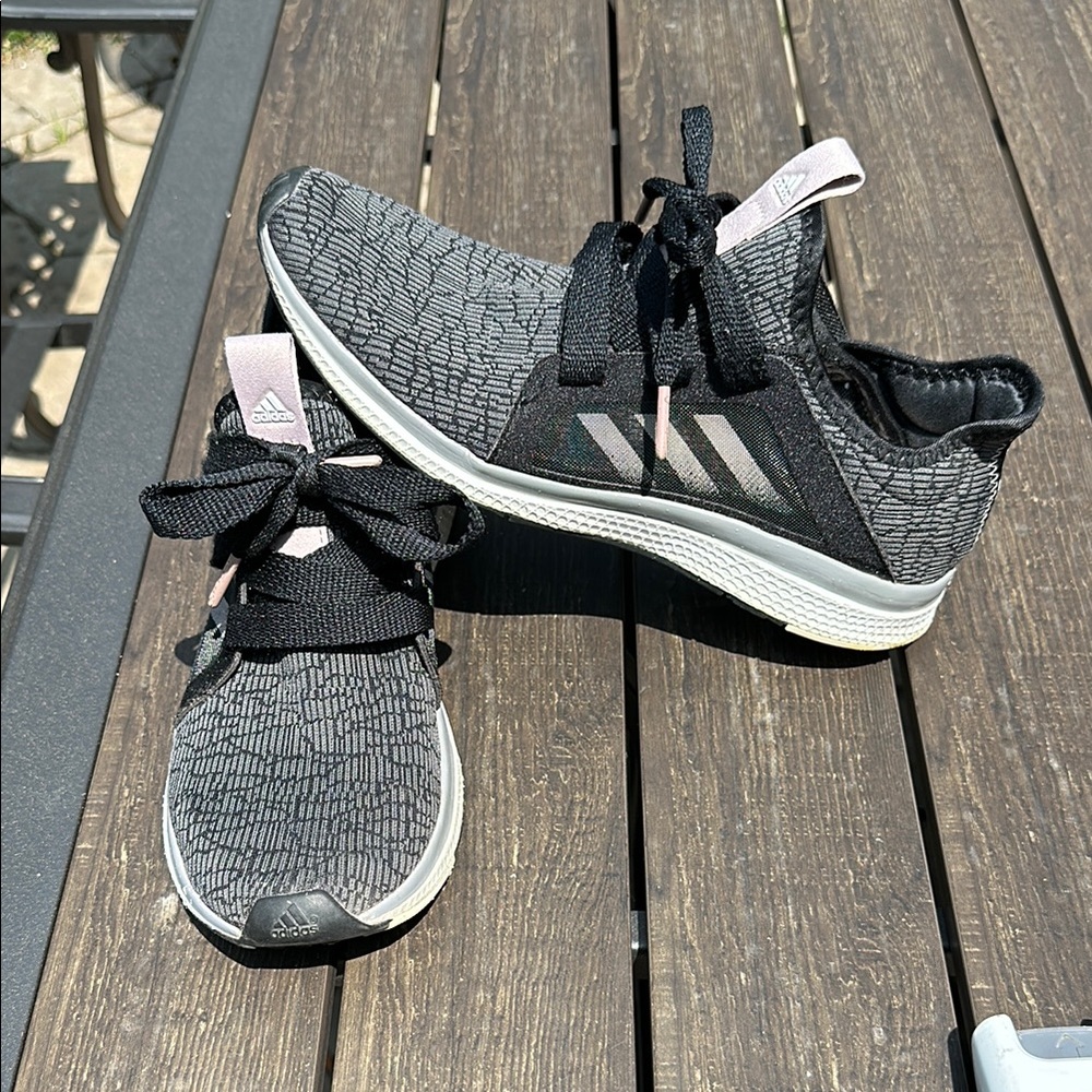Adidas Bounce Edge Lux women’s running shoe size 9